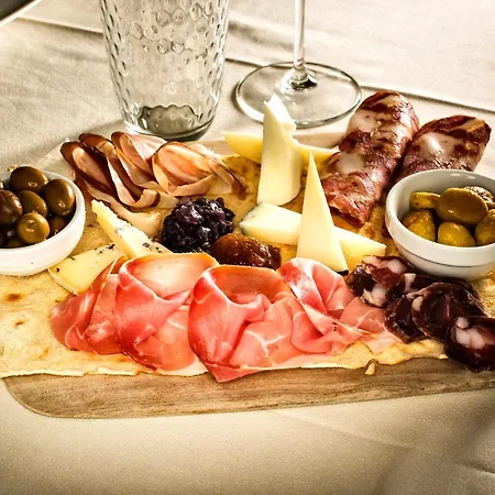 Szálloda Sardegna - & Restaurant 4*