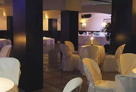 撒丁岛套房和餐厅酒店 4* 卡利亚里